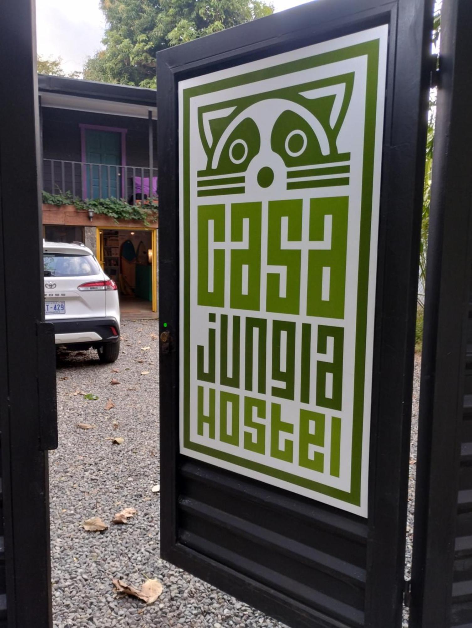 Casajungla Hostel Jacó Exteriör bild