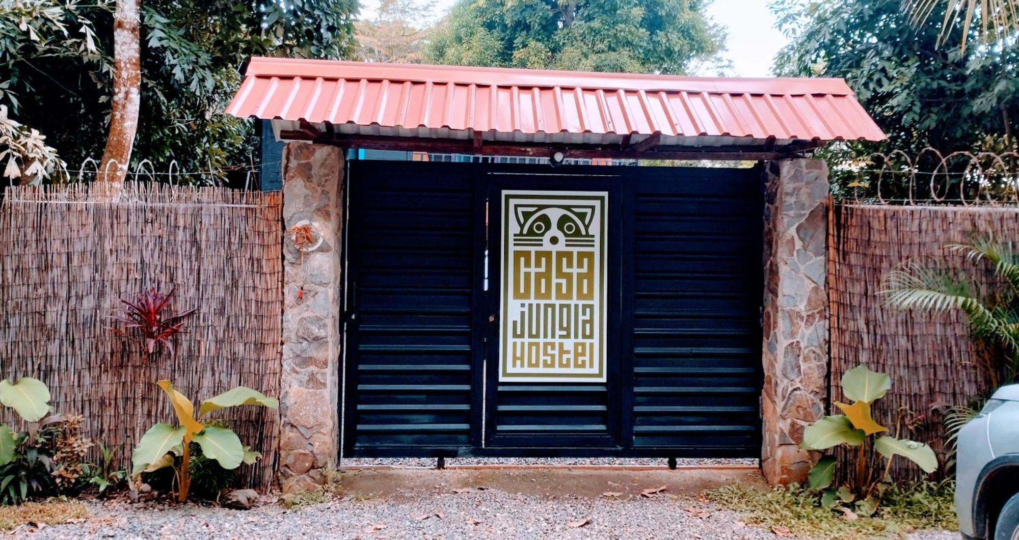 Casajungla Hostel Jacó Exteriör bild