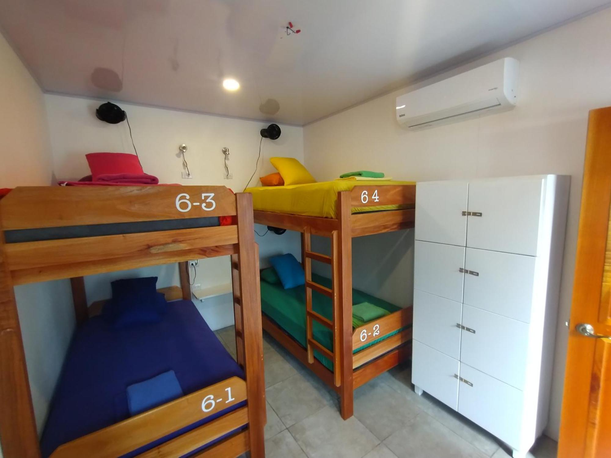 Casajungla Hostel Jacó Exteriör bild